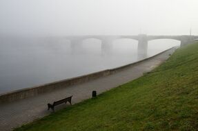Фотообои Набережная и мост в тумане