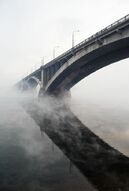 Фреска Арка моста и туман над водой
